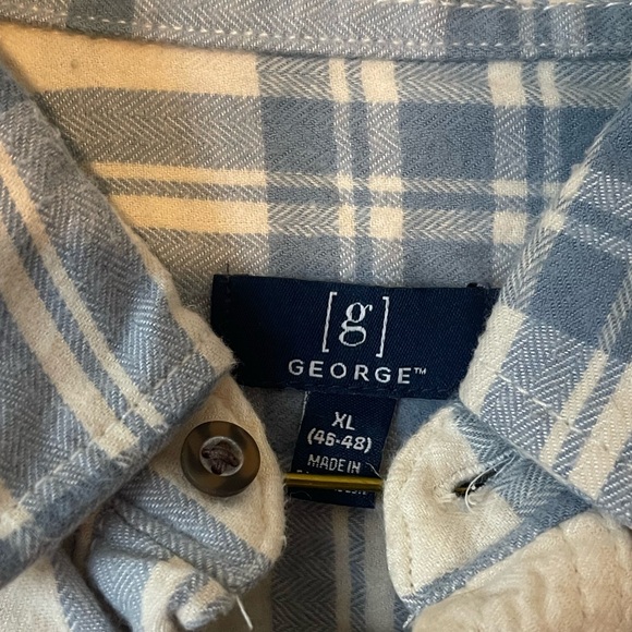 XL Flannel - Picture 2 of 3